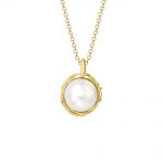 Cultured freshwater pearl pendant yellow gold