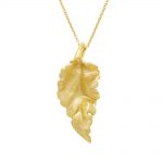 Golden leaf pendant yellow gold